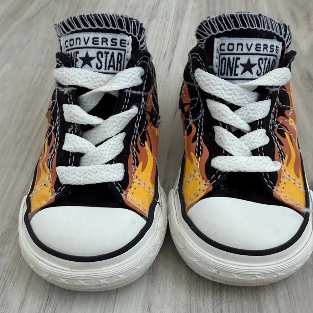 Converse Kids Sneakers with Flame Design - Black and Orange size 5